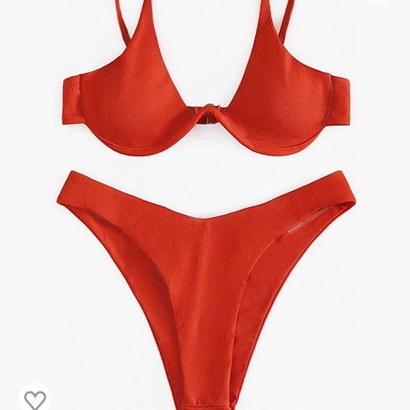 Bikini - Picture 2 of 2